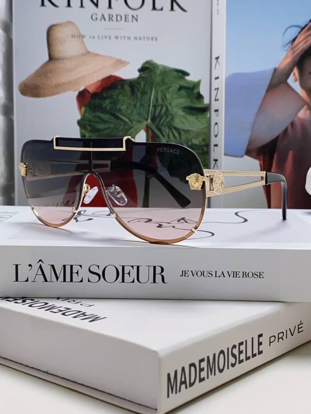 Versace New Trendy Oversized Letter Sunglasses Women's UV Protection Integrated