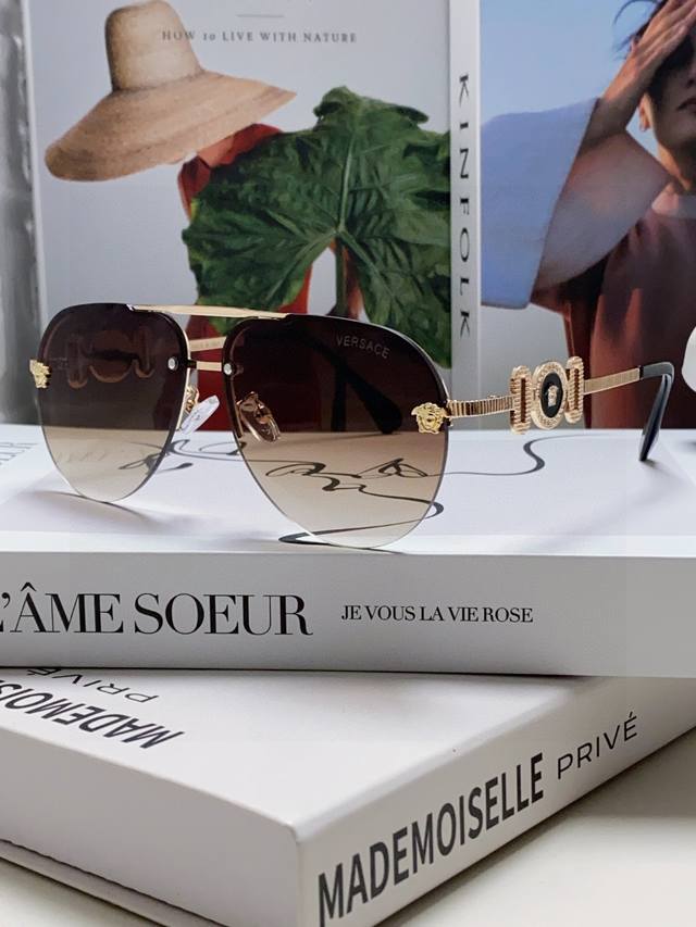 Versace stylish sunglasses, unisex polarized lenses, men's sunglasses, a great m