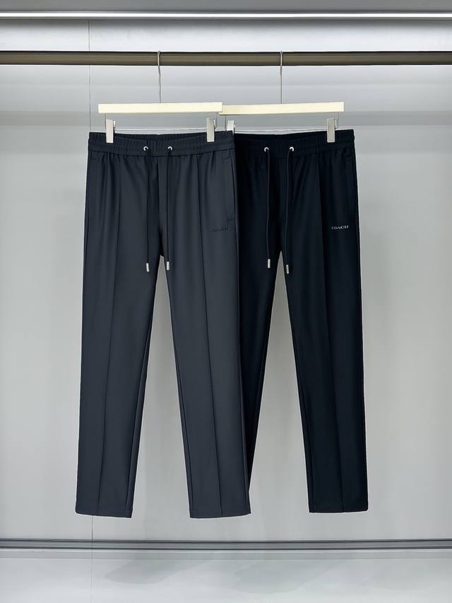 合照 Coach 蔻驰，2026早秋新款休闲裤，原单狠货，简约舒适，独特设计，缔造简约线条感，版型不挑人，原版定制面料，舒适度极佳，版型超级赞，2色推荐，码数：
