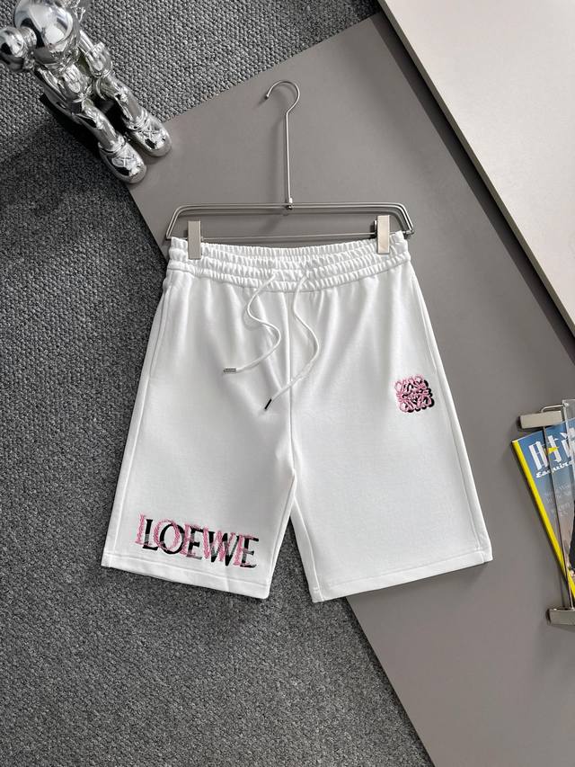 Loewe 罗意威 2025新款 轻奢主义 高密度重叠刺绣logo 后开袋 男女日常通勤 穿搭必备 休闲短裤 定制毛圈面料 进口机刺绣工艺 腰标吊牌洗水唛三标齐