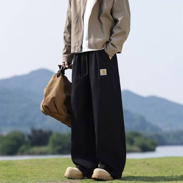 Carhartt 卡哈特 海外版专柜新款纯棉三色百搭工装裤休闲裤拖地裤长裤，男女同款。卡哈特今年最新系列休闲裤，经典的纯色系风格，超级百搭耐看，三色齐发，都是当