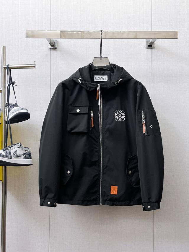 罗意威 官网同款，三标齐全，提前发售 2026春季新款男士夹克外套，原单三标齐全高端版本 专柜定制面料 透气舒适度高，细节无可挑剔，品牌元素设计理念，体现高品质