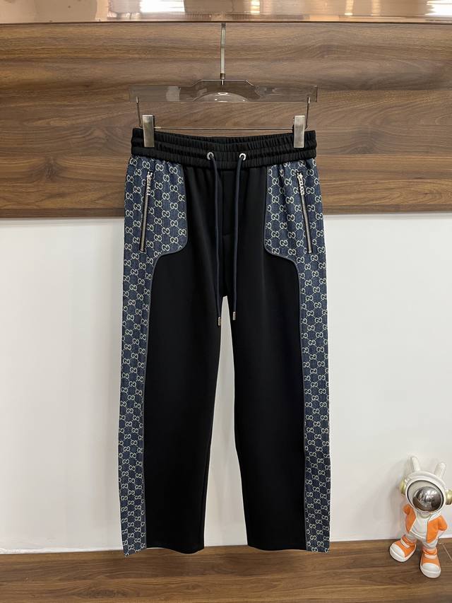 Gucci 2026春季新款休闲裤！官网同步发售。品牌经典logo休闲裤 ，定制面料，舒适度极好，手触感强烈。辨识度极高，完美品相工艺。 尺码：M-3Xlh20