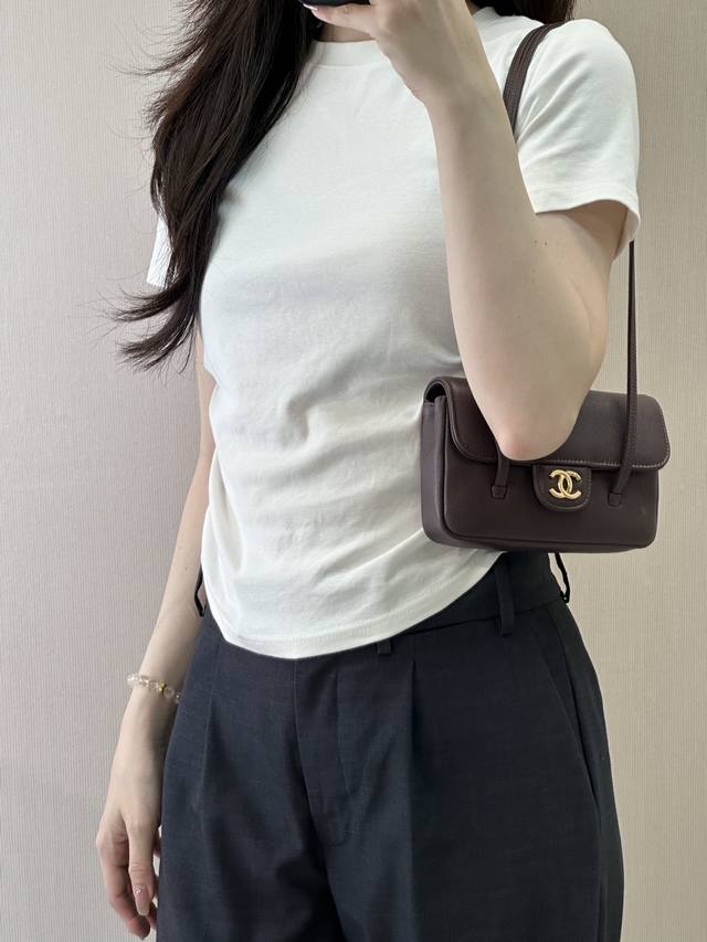 对图品质 原厂皮 900 Mini 小号 preppy Coco26p腋下包 5068 咖啡色 Mini上身
