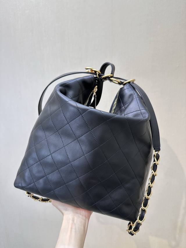 对图品质 原厂皮 1250 小号大号25Shobo两用包 5509 5517 单肩双肩背都可，还可手提，太喜欢了 这包还欣赏不来是你的损失了！只要时尚圈有cha