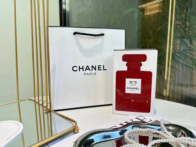 原单品质chanel香奈儿限量版红色5号香水 Mlchanel红色限量系列，5号纪念版香水。小香最为经典之作的香水，非常适合情人节送人。Chanel 红色5号香