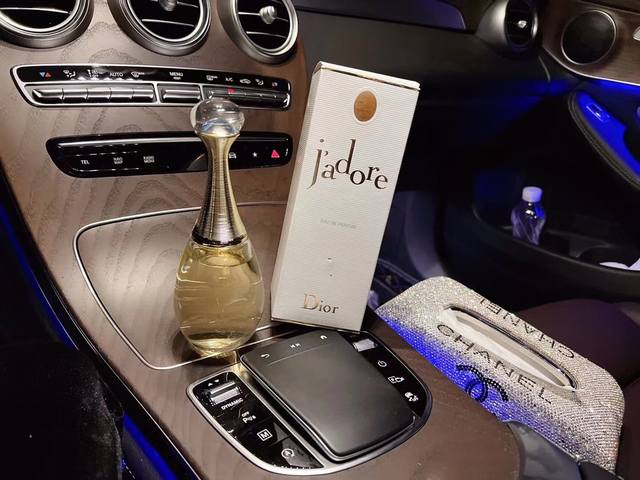 原单品质dior 迪奥 J'Adore Infinissime 真我香水 Ml-迪奥真我j'Adore Dior香水系列的一款新香水， 年9月上市，新香水名为j