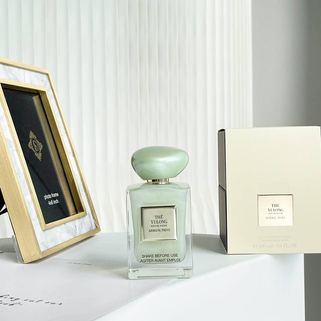 原单品质.梦幻情侣香水推荐 阿玛尼 玉龙茶香幻沙阿玛尼私藏清新系列限量款-玉龙幻沙这款香水是armani大师写给中国の一首诗仙气-梦幻撷一抹茶香，徜徉浮光流云感