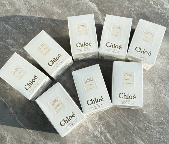 原单品质仙女香 Chloe 蔻依新款仙境花园香水始于颜值，终于香调 浓香型，很持久洗完澡手腕还继续散发淡淡的花香非常的瓶身简约风,坠手的重感盖子是磨砂的,非常有