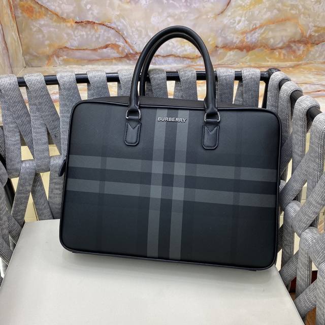 Burberry new arrival, boutique quality, top-tier original item, real product pho