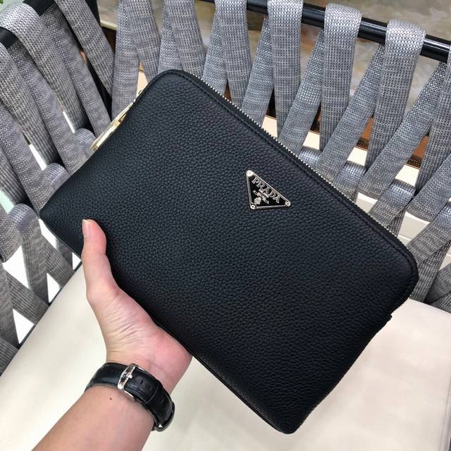 Original product from P brand. Men's bag series. Official website purchase, top Original product from P brand. Men's bag series. Official website purchase, top