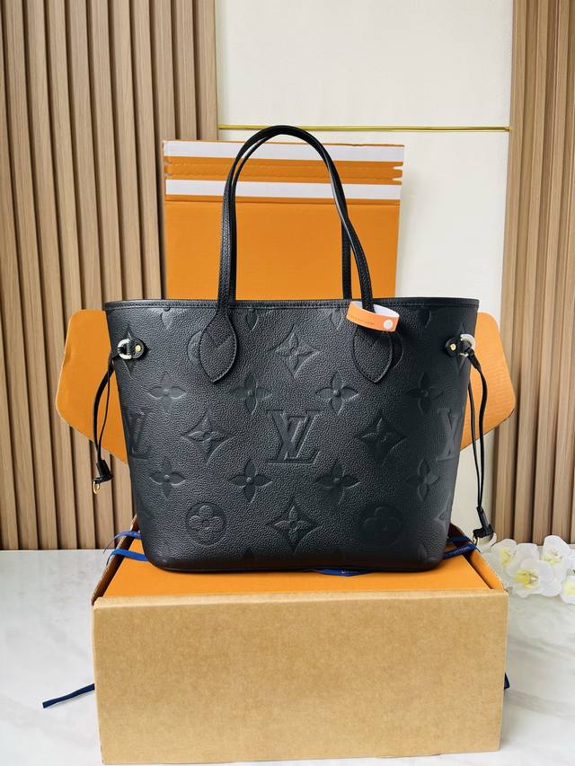 M45685 Black Embossed Steel Neverfull Medium Shopping Bag! The redesigned interi