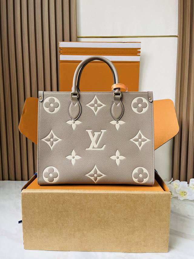 M45494 Grey Silk All-Steel Onthego Tote Bag. Perfect for work, shopping, or week