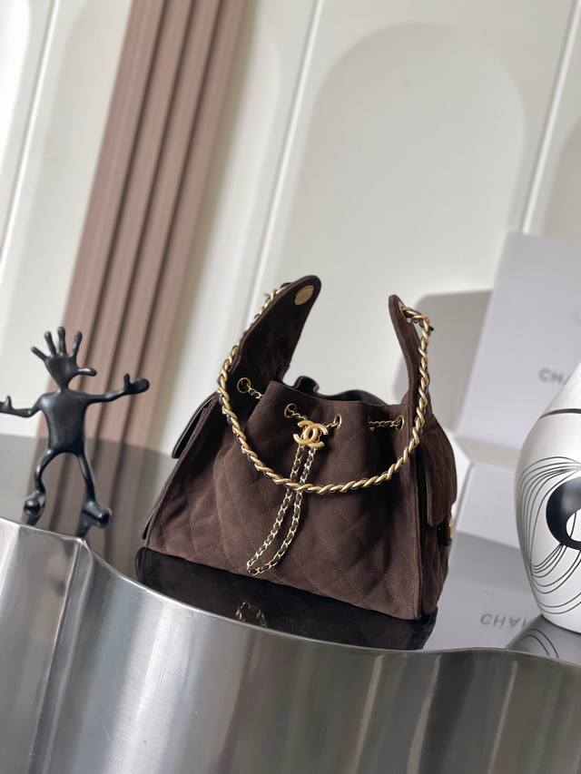 Chanel 25C Hobo Deerskin Bag, suede leather + vintage all-steel hardware. Dimens Chanel 25C Hobo Deerskin Bag, suede leather + vintage all-steel hardware. Dimens