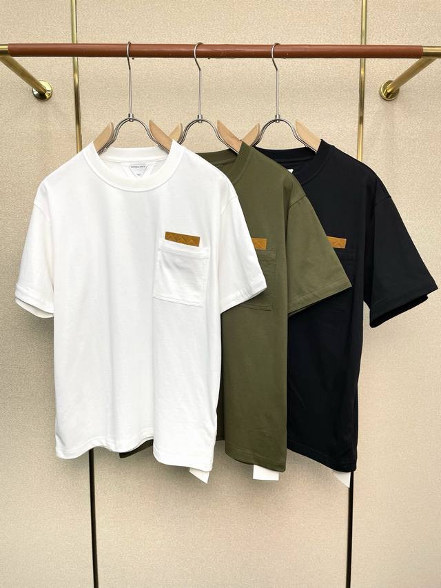 Bottega Veneta葆蝶家砸锅卖铁都要上的新款新款原单男士休闲短袖 高端定制 高端版本 时尚百搭爆款进口面料 手感超柔软细腻 穿着亲肤舒适 高端精品 代