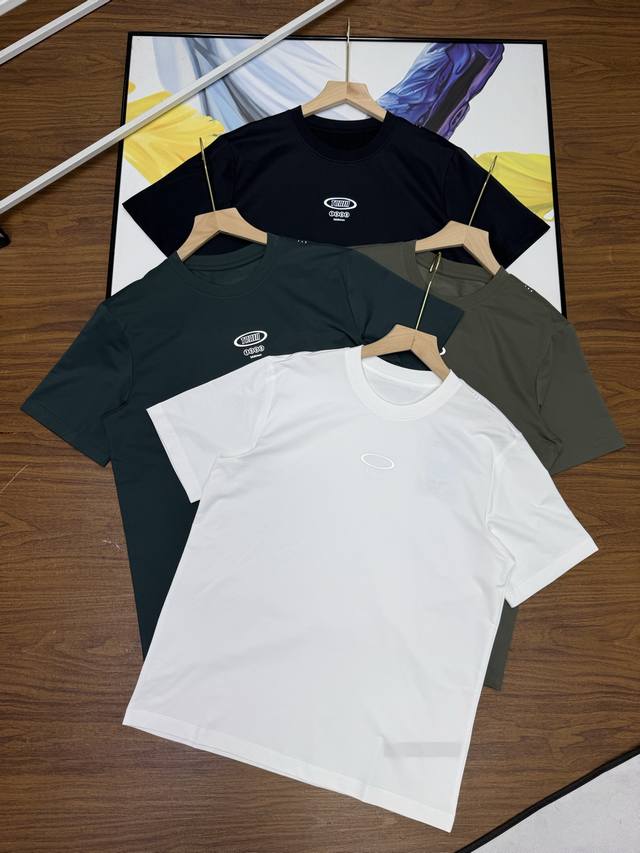 高品质，Lululemon四色圆领短袖t 露露26新款情侣印花短袖t恤明星穿搭款 经典印花工艺，时尚百搭，高品质，面料颜色定制定染，手感舒服，质感超强潮男潮女必