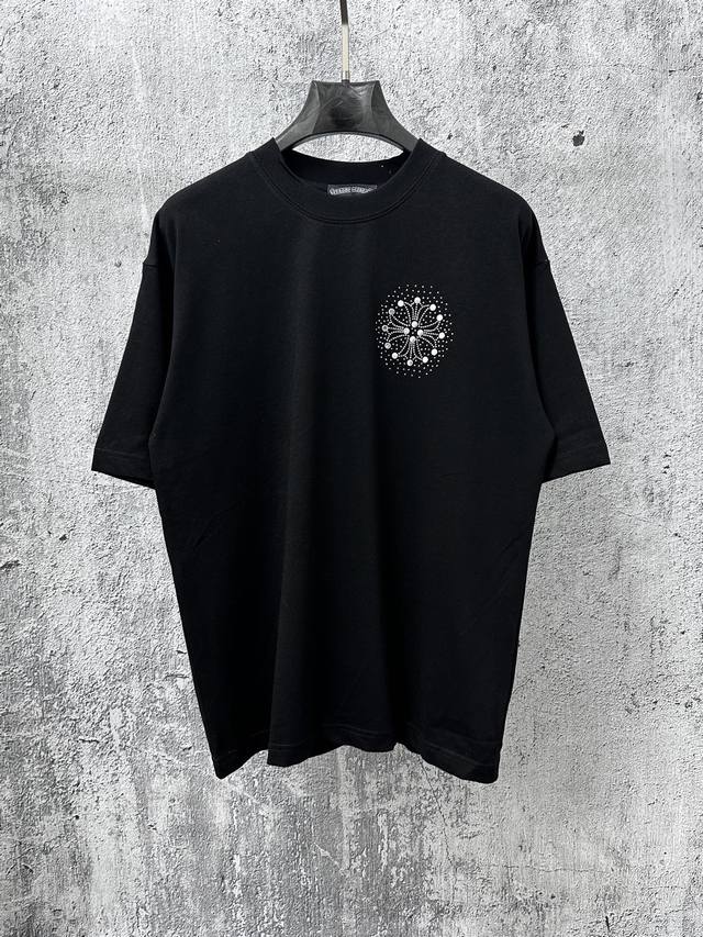 Chromehearts 克罗心铝片圆领男女同款t原版面料 官方同款 短袖t恤定制280克同缸染面料 手感非常舒服 春夏最新砖柜同步 时尚又个性 超级百搭好看