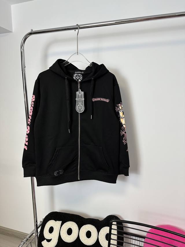 款号：Hmy37# 克罗心最新 Chrome Hearts Deadly Doll联名漫画女郎嘛拉链长袖连帽卫衣外套重工制作 扫码秒进官网 全部定制原版一致 超