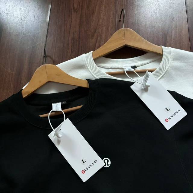 高品质，雪梨纸精包装lululemon 露露2026春季经典小标情侣圆领休闲卫衣！ 原货尾单，出口海外订单！！客供百分百华棉面料 超亲肤最炫的露露卫衣 ！冬季作
