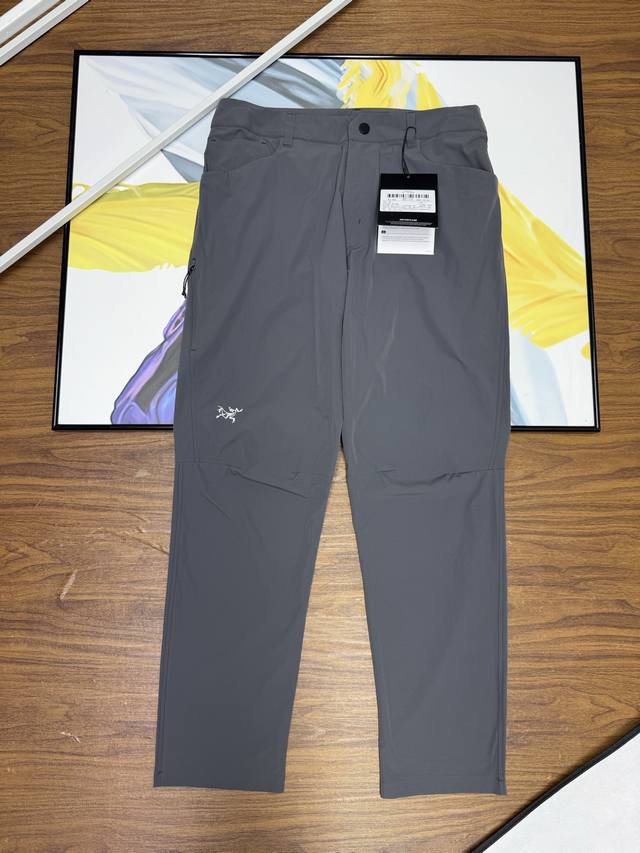 细节 ，Arc'Teryx 始祖鸟 两色春夏新品kragg Cotton pant顶级科技速干刺绣logo长裤整条裤子由多达二十多块立体裁片拼接制作而成 高工艺