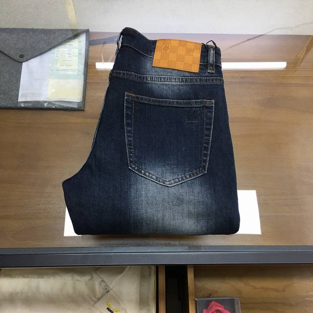 New arrival from LV 2026 Spring Summer boutique: Jeans. Also available in boutiq