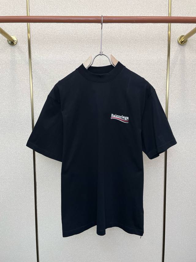 Balenciaga巴黎世家砸锅卖铁都要上的新款新款原单男士休闲短袖 字母logo刺绣短袖 高端定制 高端版本 时尚百搭爆款进口面料 手感超柔软细腻 穿着亲肤舒