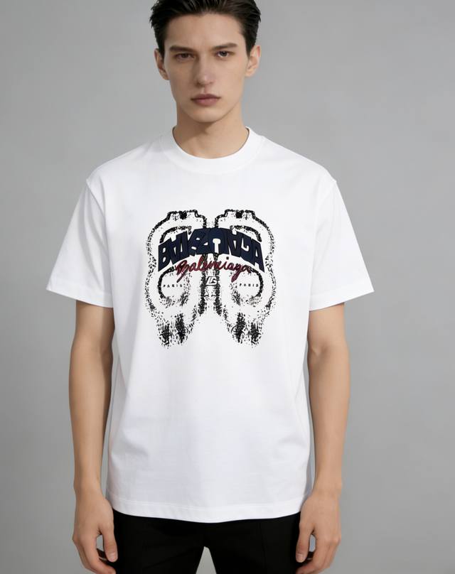 主推 Balenciaga 巴黎世家 春季新款短袖纯棉圆领短袖t恤，纯棉t恤、上身效果非常棒，休闲度假精品！轻奢风格简约大气！尺码：M-4Xlh2026新款首发