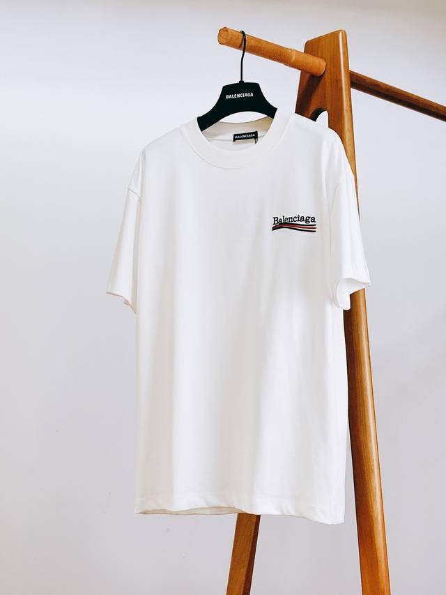 巴黎世家 经典波浪刺绣短袖t恤高克重重磅纯棉，软糯亲肤，挺括不塌，久穿不变形正反双logo刺绣，红白条复古设计，辨识度拉满宽松落肩廓形，男女同款，不挑身材，情侣