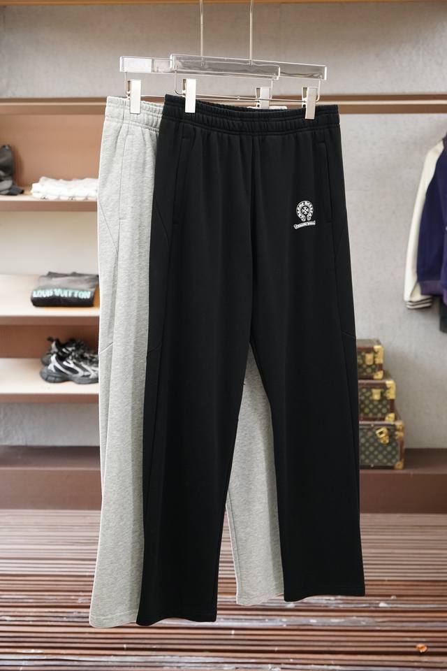 克罗心 2026春夏爆款把松弛感焊在身上！谁懂啊！卫裤也能穿出高奢氛围感立体剪裁藏肉一绝，束脚版型不拖沓，腰头加刺绣字母logo+字母绣花日常出街 通勤叠穿都显