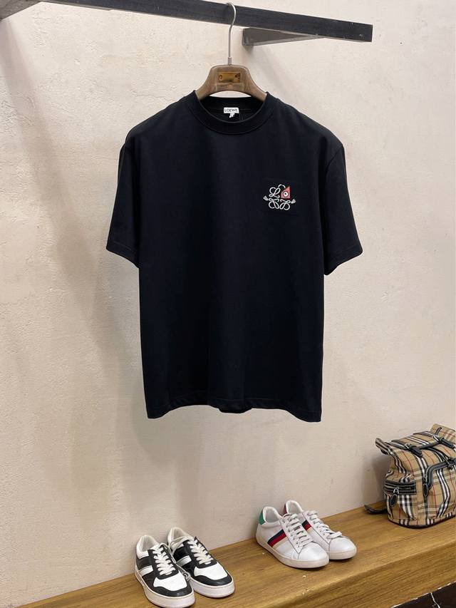 开春新品售后 罗意威2026新款首发专柜最新款短袖圆领t恤 高端订制 设计前卫时尚！刺绣品牌logo工艺设计 高端定制面料.手感柔软.穿着舒适.专柜级别精致车线