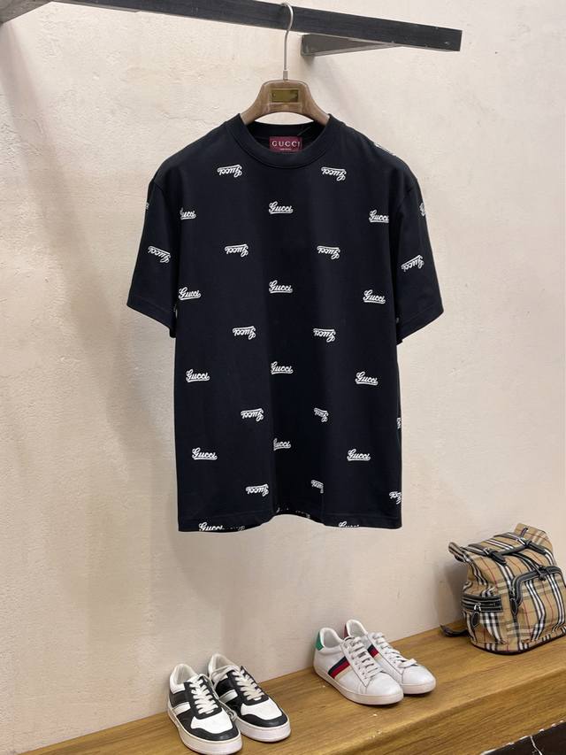 开春新品售后 巴黎世家2026新款首发专柜最新款短袖圆领t恤 高端订制 设计前卫时尚！刺绣品牌logo工艺设计 高端定制面料.手感柔软.穿着舒适.专柜级别精致车