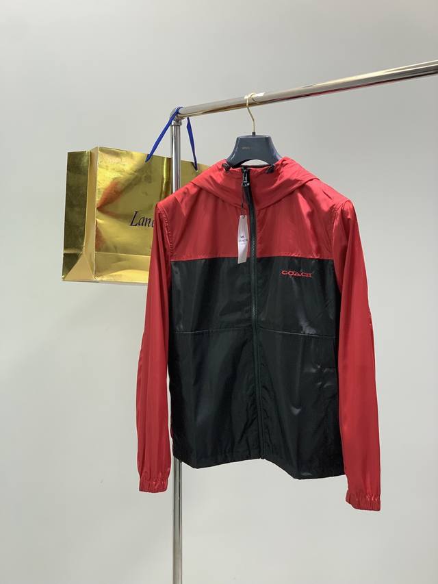 Coach Outlet Men's Cotton New Year Outdoor Loose Comfort Jacket! This stylish ja