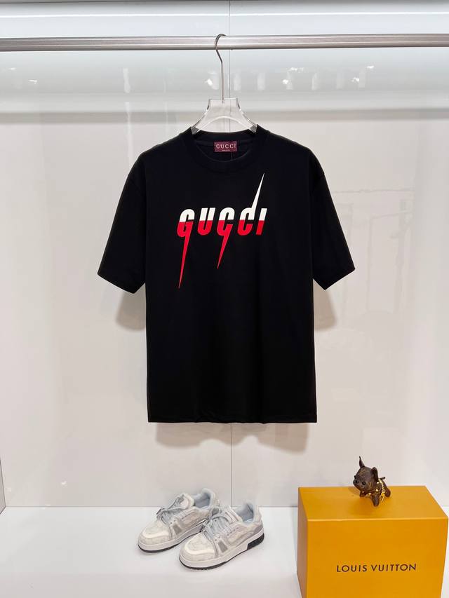 Gucci 300g Crew Neck Short Sleeve T-Shirt, featuring the brand's classic lightni