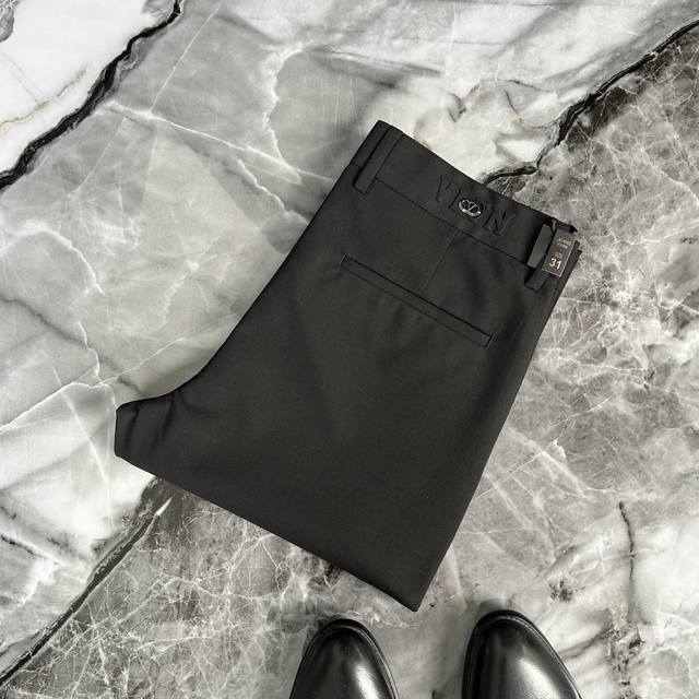 Valentino 2026 Spring Summer New Arrival, Stylish and Elegant Men's Custom-Made Valentino 2026 Spring Summer New Arrival, Stylish and Elegant Men's Custom-Made
