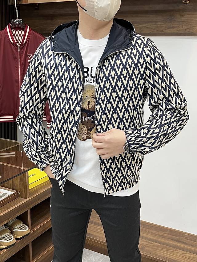Valentino 2026 Newest Spring Jacket - High-end, affordable luxury item. Simple, Valentino 2026 Newest Spring Jacket - High-end, affordable luxury item. Simple,