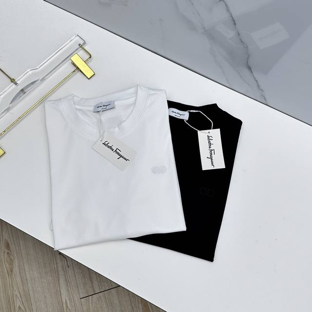 Ferragamo 2026 Spring Summer New Style: Simple Embroidered Short-Sleeve Shirt in Ferragamo 2026 Spring Summer New Style: Simple Embroidered Short-Sleeve Shirt in