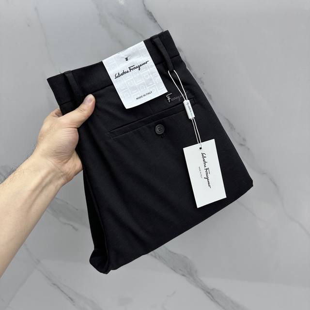 Ferragamo 26Ss Spring Summer New Arrival Casual Trousers, available simultaneous Ferragamo 26Ss Spring Summer New Arrival Casual Trousers, available simultaneous