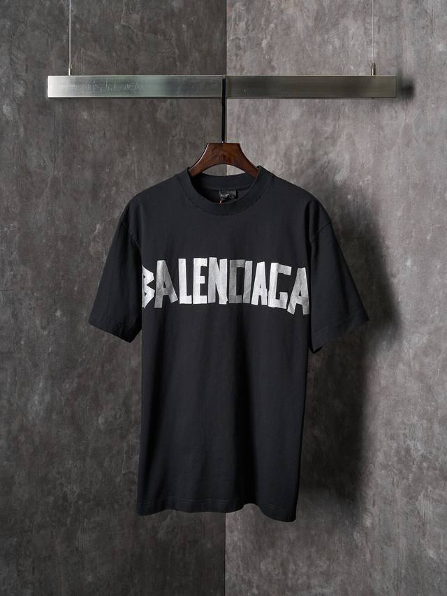 Real-object hanging photo of Balenciaga ripped letter crew neck short-sleeved T- Real-object hanging photo of Balenciaga ripped letter crew neck short-sleeved T-