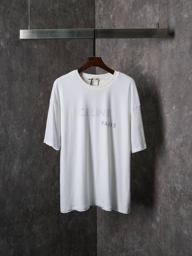 Actual item listing: Celine faux two-piece knit crew neck short-sleeved t-shirt Actual item listing: Celine faux two-piece knit crew neck short-sleeved t-shirt