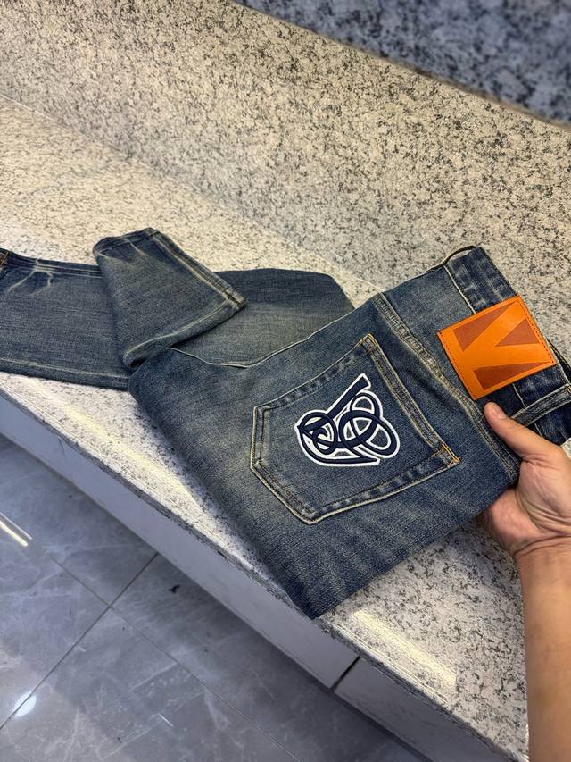 Vitn Valentino 25 Limited Edition Spring Summer 2026 New Arrival Trendy Design W Vitn Valentino 25 Limited Edition Spring Summer 2026 New Arrival Trendy Design W