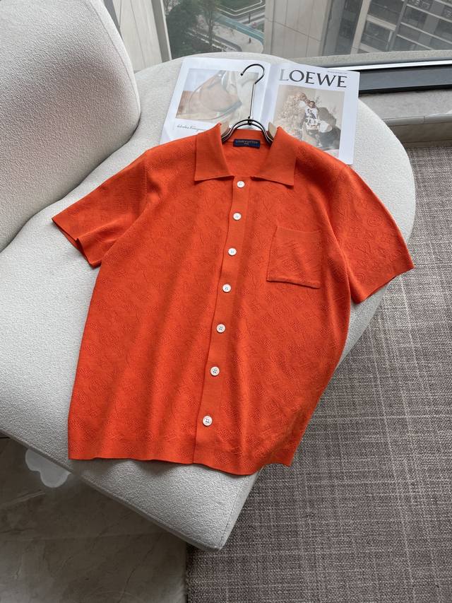 Lv 2026Ss Summer New Arrival Men's Knitted Crew Neck Short-Sleeve Shirt! Exclusi Lv 2026Ss Summer New Arrival Men's Knitted Crew Neck Short-Sleeve Shirt! Exclusi