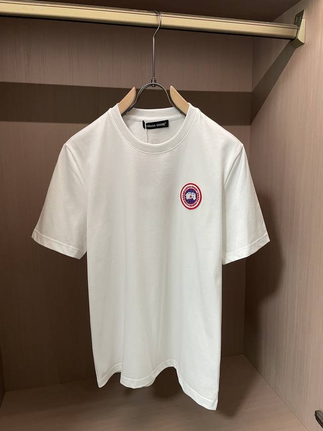 Canada Goose 2026 Spring Summer classic design, simple yet sophisticated. The pu