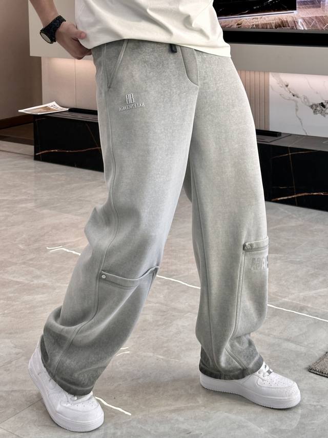 Balenciaga 2026 Spring Summer Newest Casual Pants - A Must-Have for Trendsetters Balenciaga 2026 Spring Summer Newest Casual Pants - A Must-Have for Trendsetters