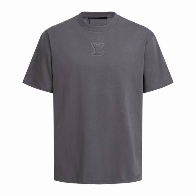 1V 26Ss Embossed Short-Sleeve T-Shirt in Gray. Original design purchased for 5,0