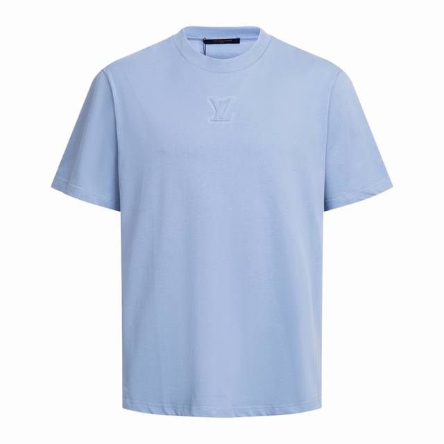 1V 26Ss Embossed Short-Sleeve Shirt in Misty Blue. Developed from the original 6