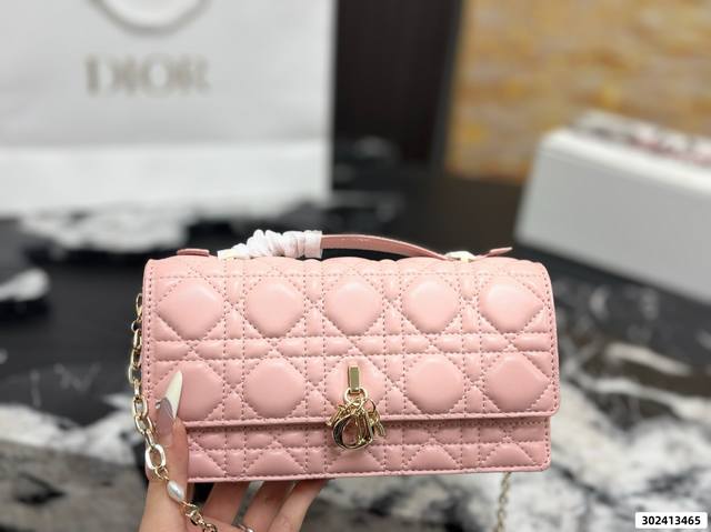 Dior WOC chain bag in lambskin texture - actual product photos, 1:1 replica, ori
