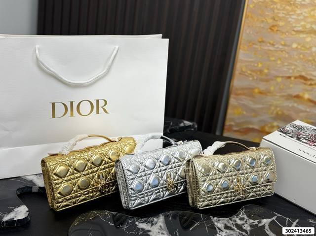 Dior WOC chain bag, actual product photos, 1:1 scale with original box. Size: 21