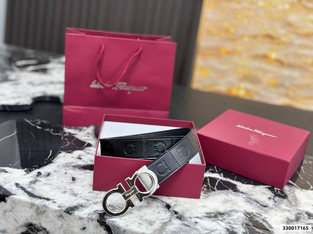 Ferragamo belt set - High-end, elegant, understated luxury, a must-have for succ
