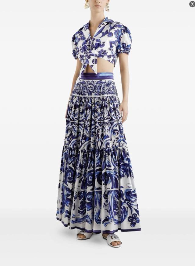 Original high-quality women's skirt with packaging, new floral blue-and-white gl