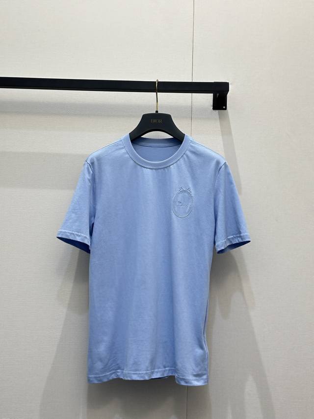 Dior round neck short-sleeved top with oval logo embroidery and a clean, sophist
